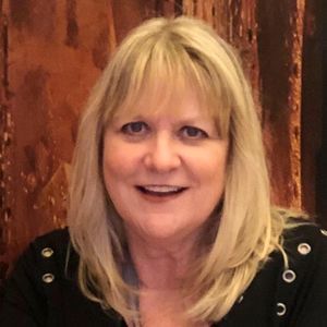 Meet your Posher, Nancy